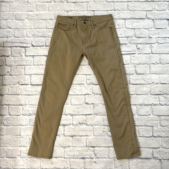 Men’s 32 X 32 Dockers Supreme Flex Slim Fit Alpha Khaki Men’s Pants - Picture 1 of 13